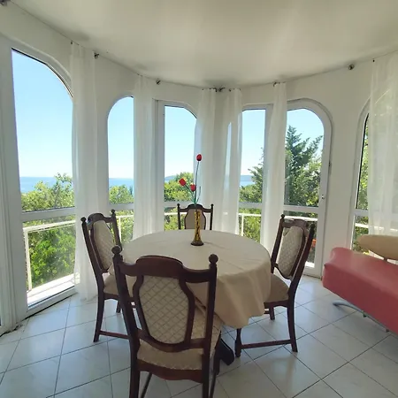 Blago شقة فارنا